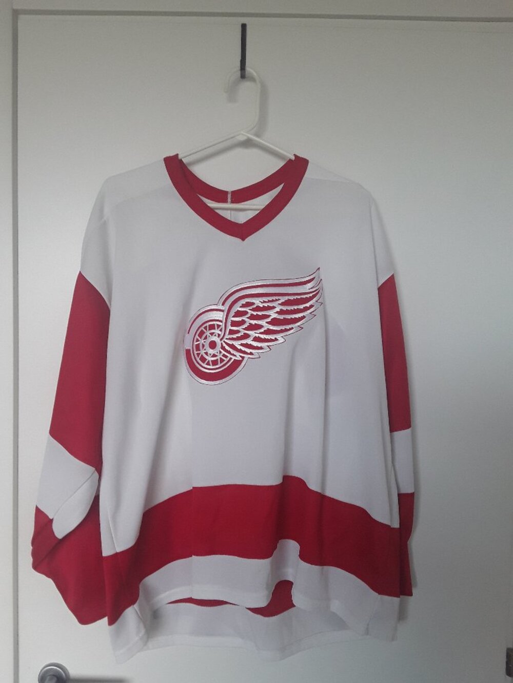 Vintage CCM Detroit Red Wings Gordie Howe #9 Hockey Jersey (XL) White Red Canada